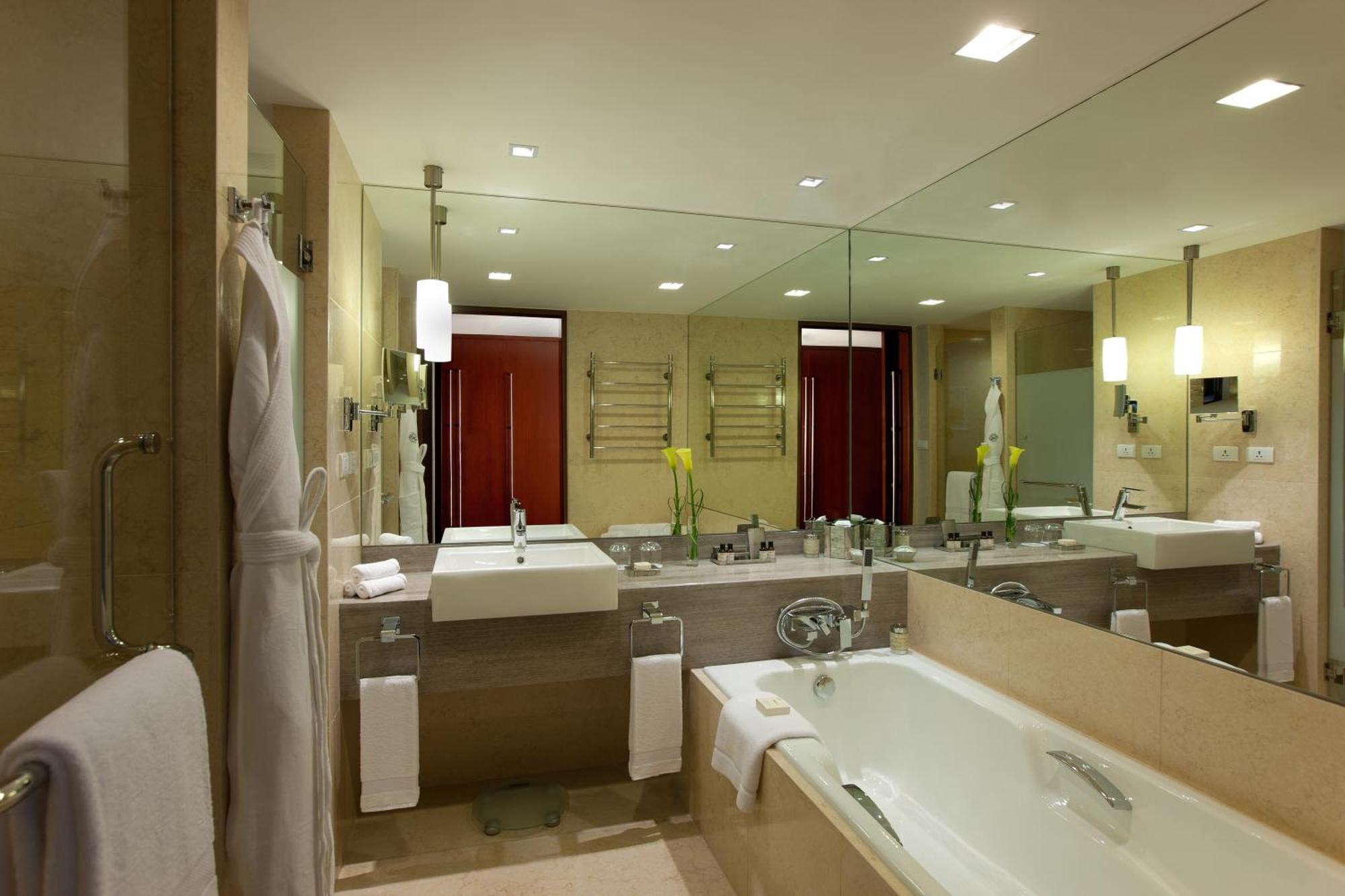 Fairmont Room King,1442763112:JPEG